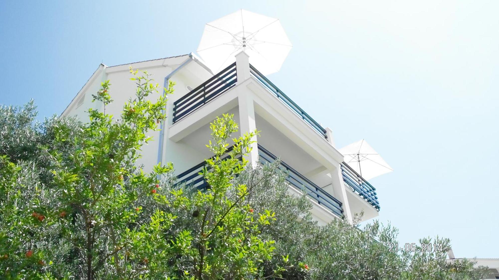 אומיס Apartments Sea View מראה חיצוני תמונה