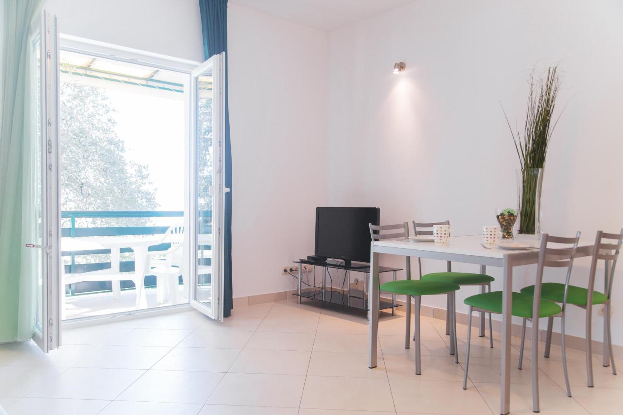 אומיס Apartments Sea View חדר תמונה