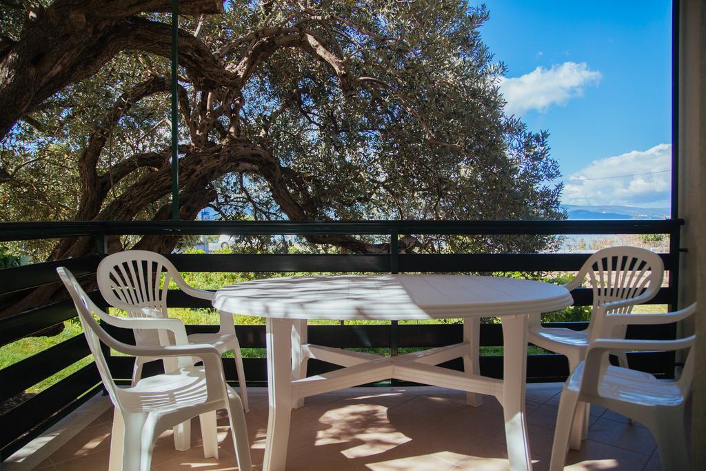 אומיס Apartments Sea View מראה חיצוני תמונה