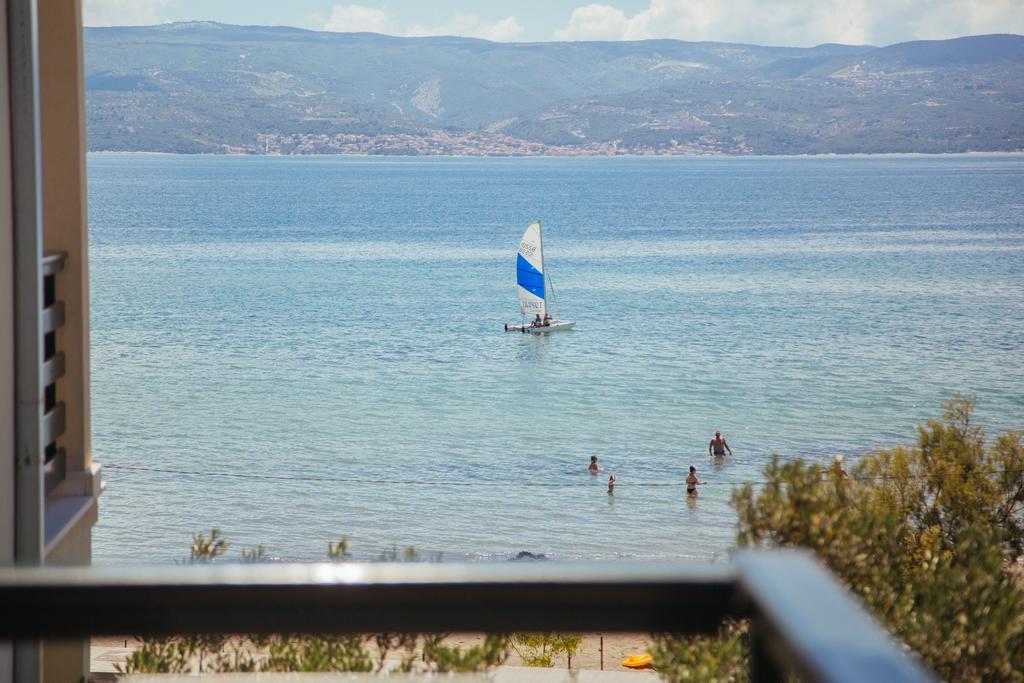 אומיס Apartments Sea View מראה חיצוני תמונה