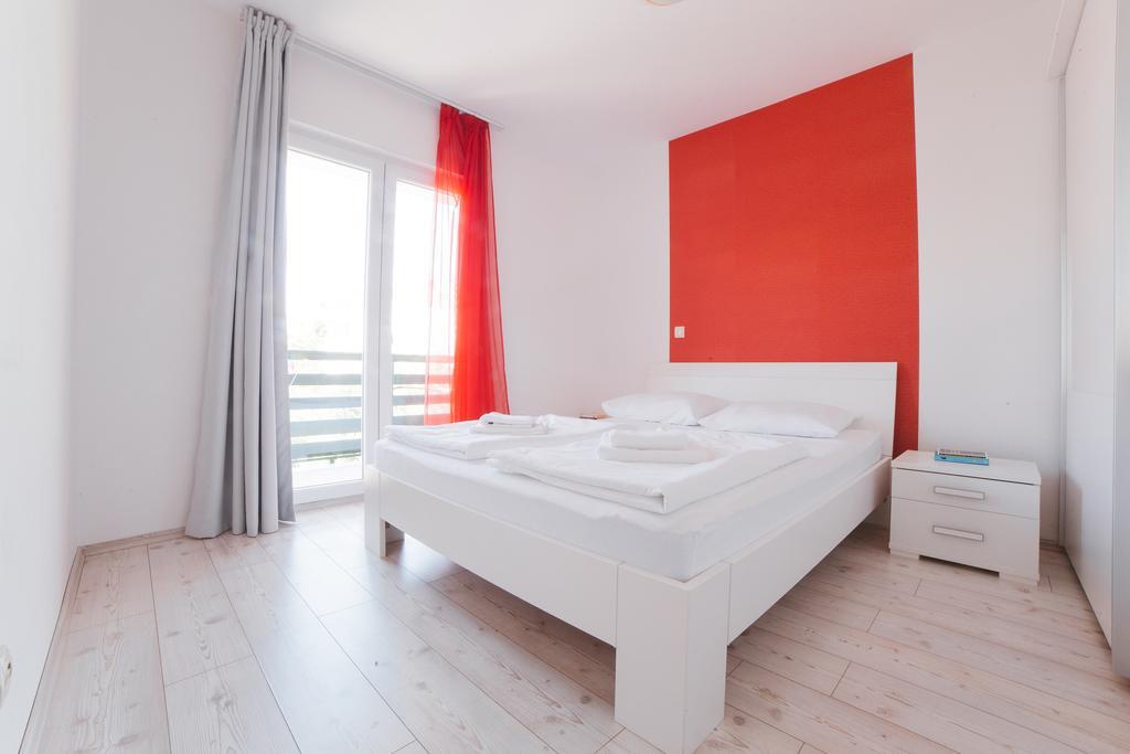 אומיס Apartments Sea View מראה חיצוני תמונה