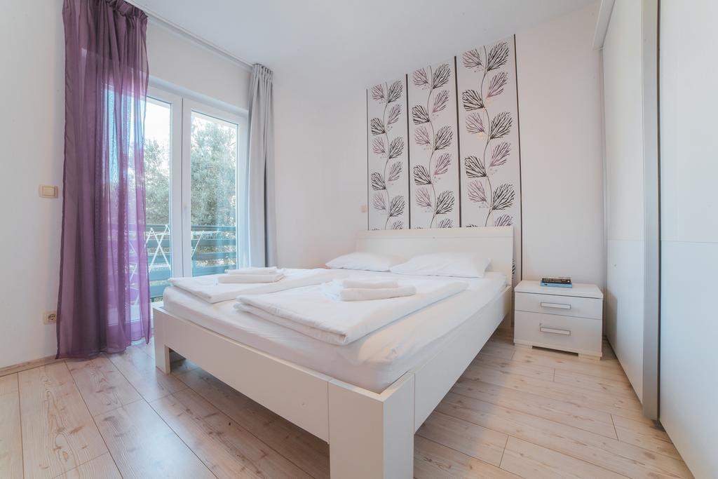 אומיס Apartments Sea View מראה חיצוני תמונה