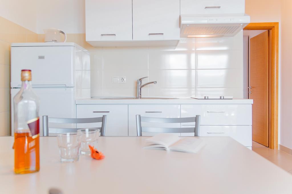 אומיס Apartments Sea View מראה חיצוני תמונה