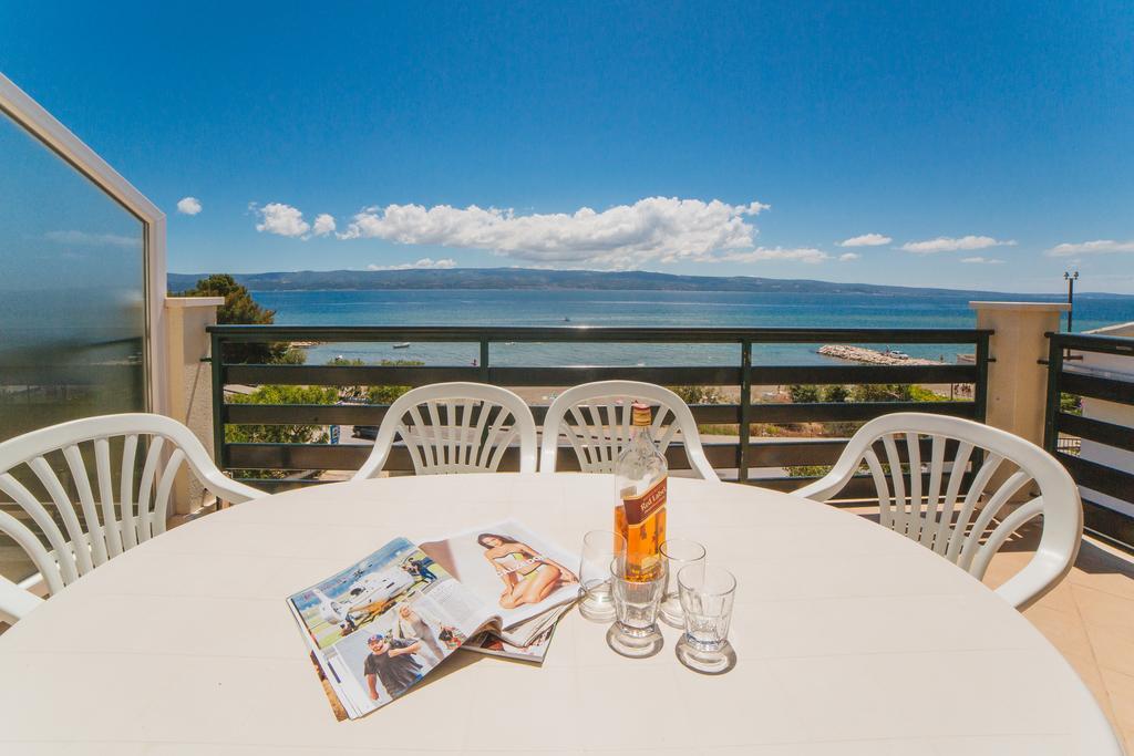 אומיס Apartments Sea View מראה חיצוני תמונה