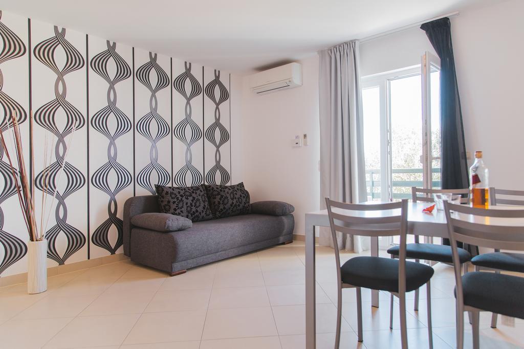 אומיס Apartments Sea View מראה חיצוני תמונה