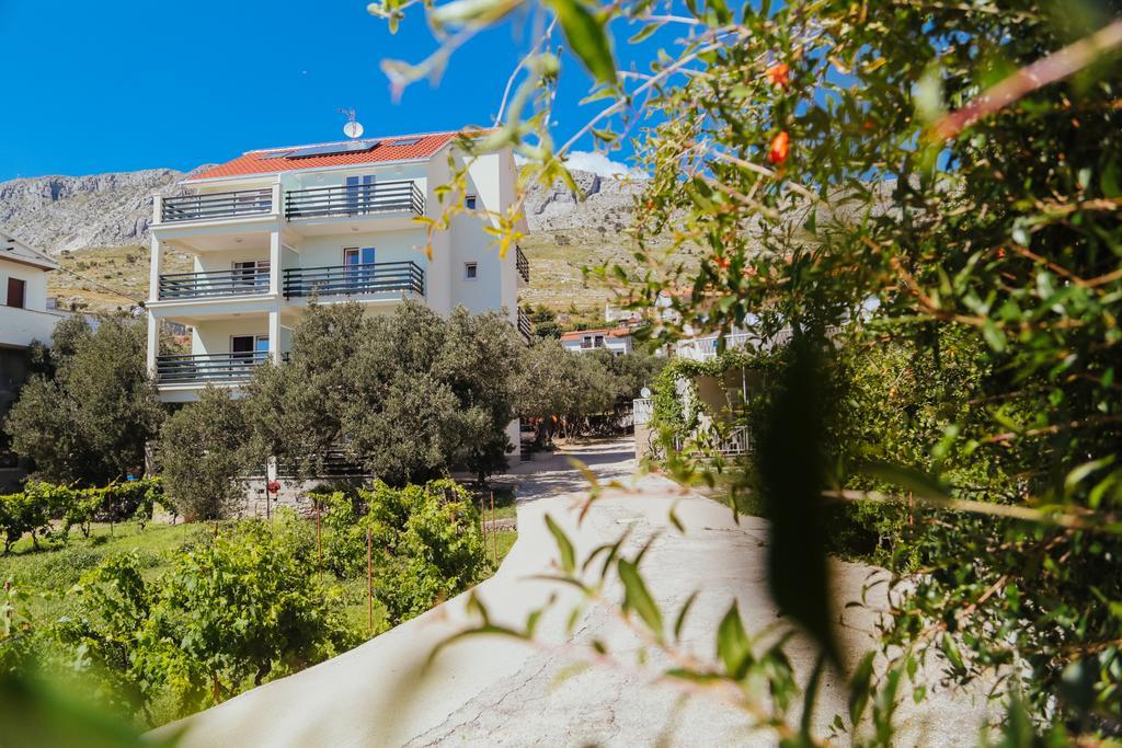 אומיס Apartments Sea View מראה חיצוני תמונה