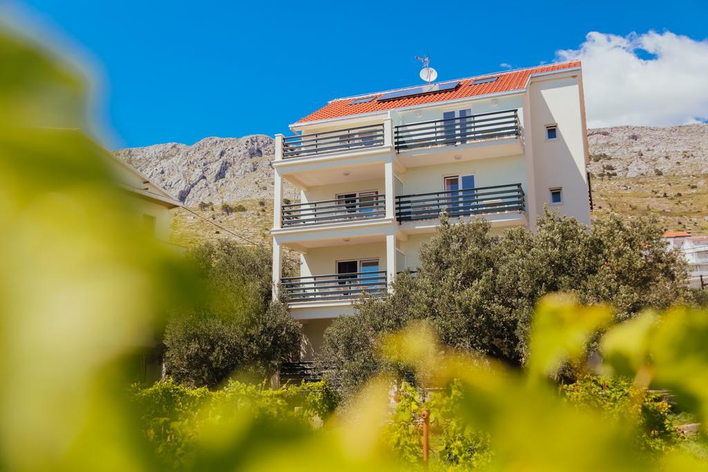 אומיס Apartments Sea View מראה חיצוני תמונה