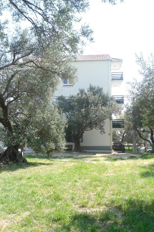 אומיס Apartments Sea View מראה חיצוני תמונה